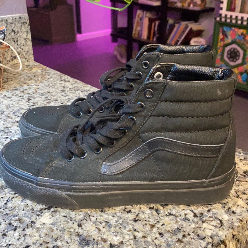 Vans black sk8 hi